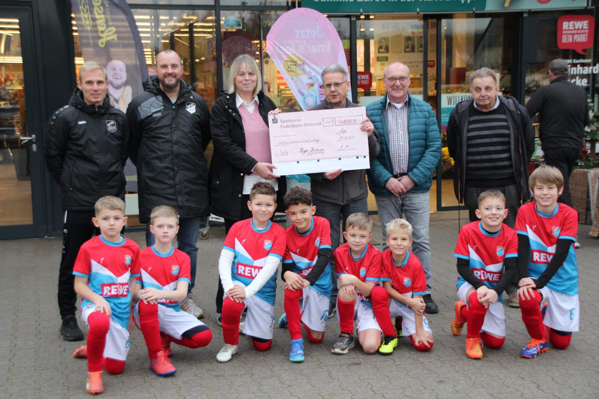 REWE Markt Klocke unterstützt Jugendarbeit der SpVg Hagen Hardisssen e V.